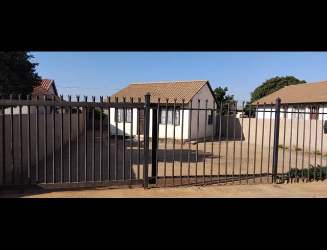 2 BEDROOM HOUSE FOR SALE IN SOSHANGUVE GG